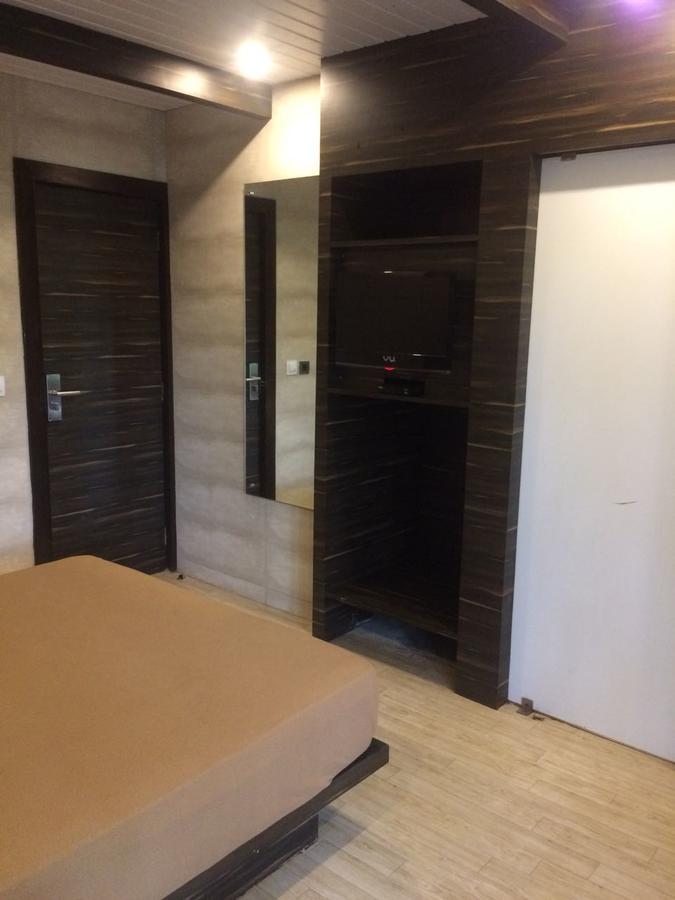 Standard Room (Pool View)